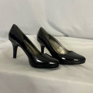 bandolino size 8 womens heels